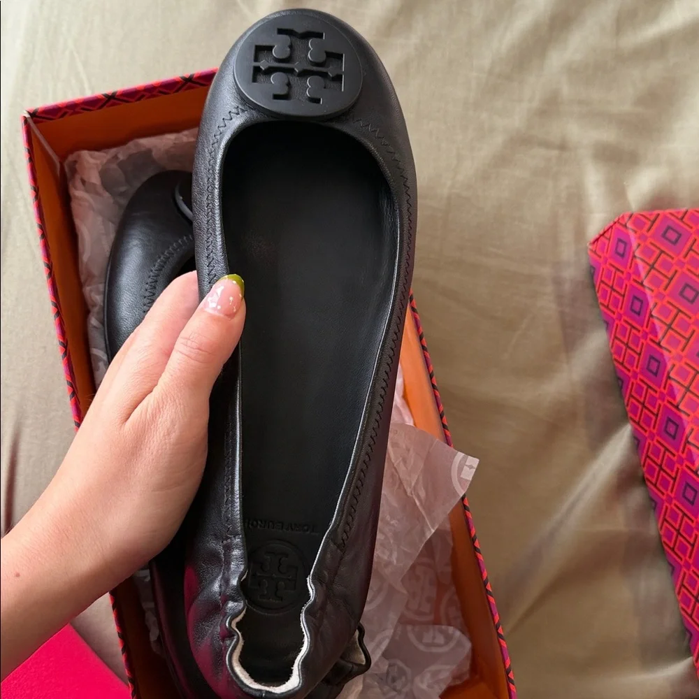 Tory Burch mini travel ballet with logo - Picture 5 of 5